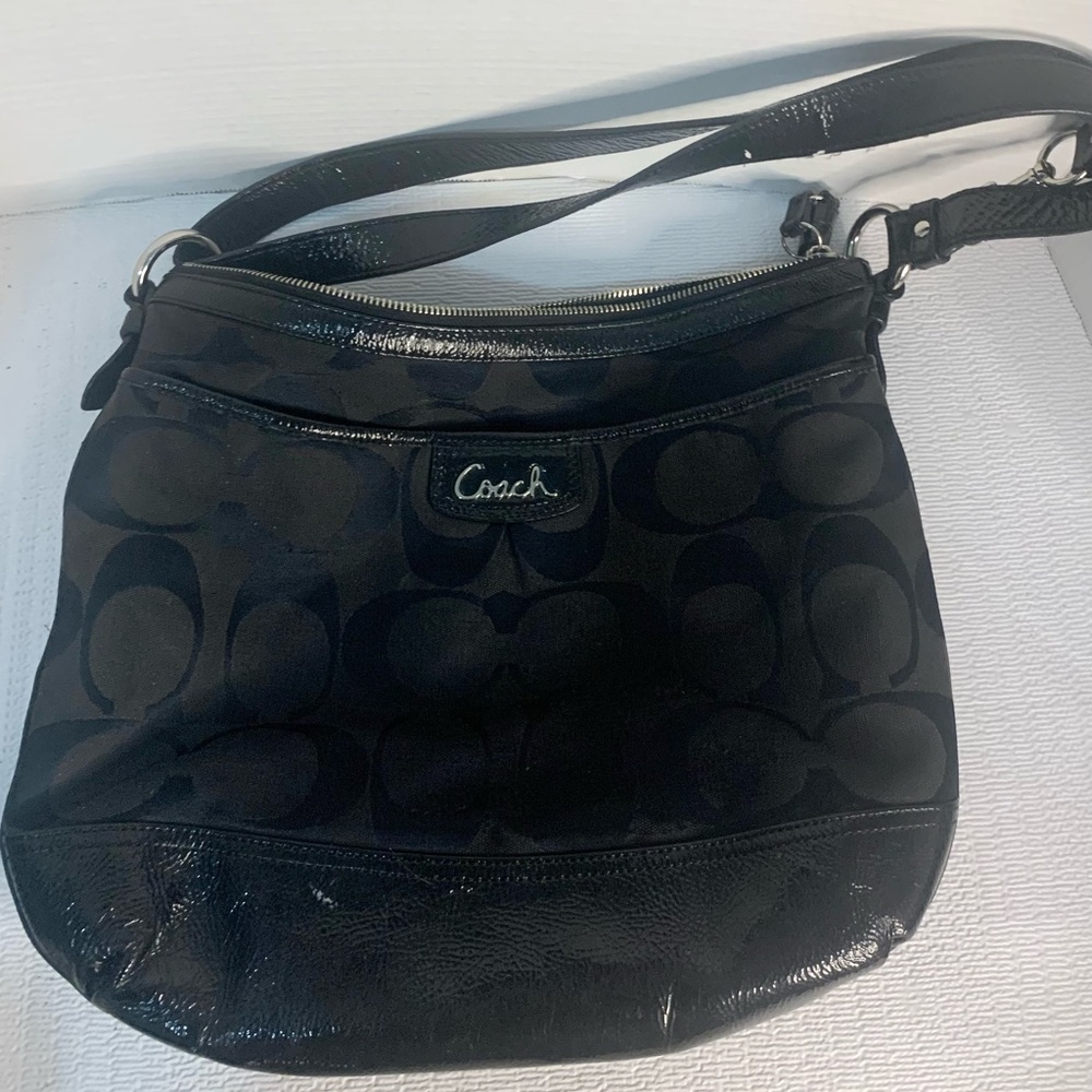 Coach Signature Patent Trim Crossbody Shoulder Handbag Purse